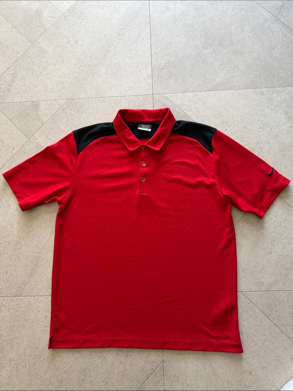 Nike Golf FitDry Red Short-Sleeve Polo Shirt with Black Shoulder Panels Boys XL